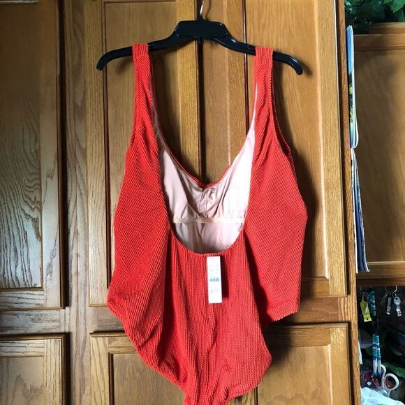 NWT J Crew Scrunchie Classic Scoop Neck One-Piece Swimsuit Seersucker - 22 - Picture 7 of 8